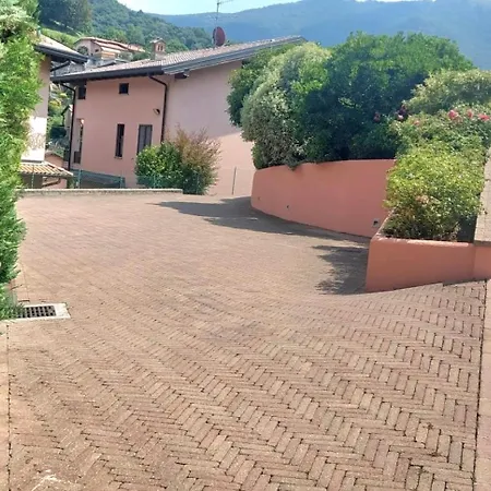 Flora - Con Piscina Villa Asso