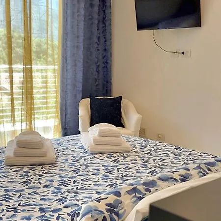 فيلة Flora - Con Piscina Asso