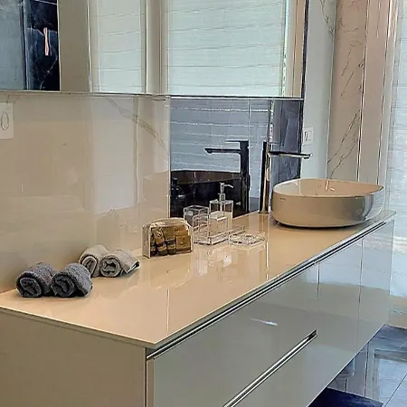 Flora - Con Piscina فيلة Asso