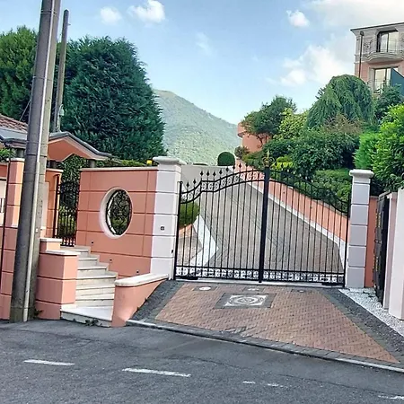 Flora - Con Piscina Villa *