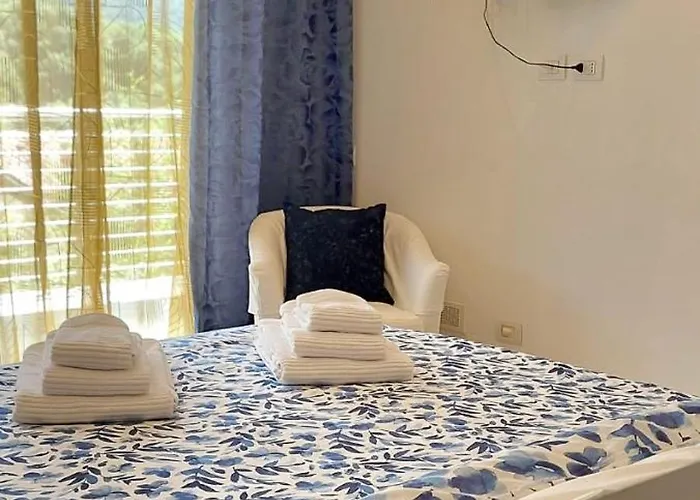 Flora - Con Piscina Asso